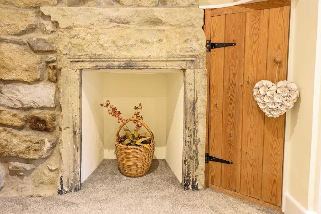 Westside Cottage, Newby, Clapham, Yorkshire Dales National Park, Famous Three Peaks, Near The Lake District, Pets Are Welcome Newby (Craven) Exterior foto