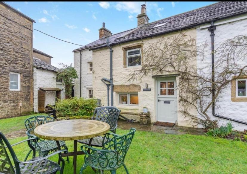 Westside Cottage, Newby, Clapham, Yorkshire Dales National Park, Famous Three Peaks, Near The Lake District, Pets Are Welcome Newby (Craven) Exterior foto